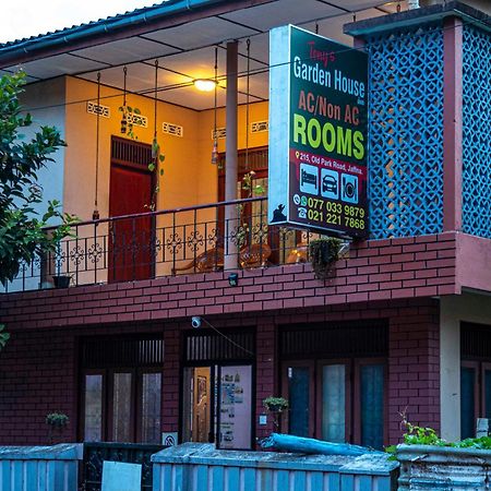 Tony'S Garden House Back Packers Inn Jaffna Bagian luar foto