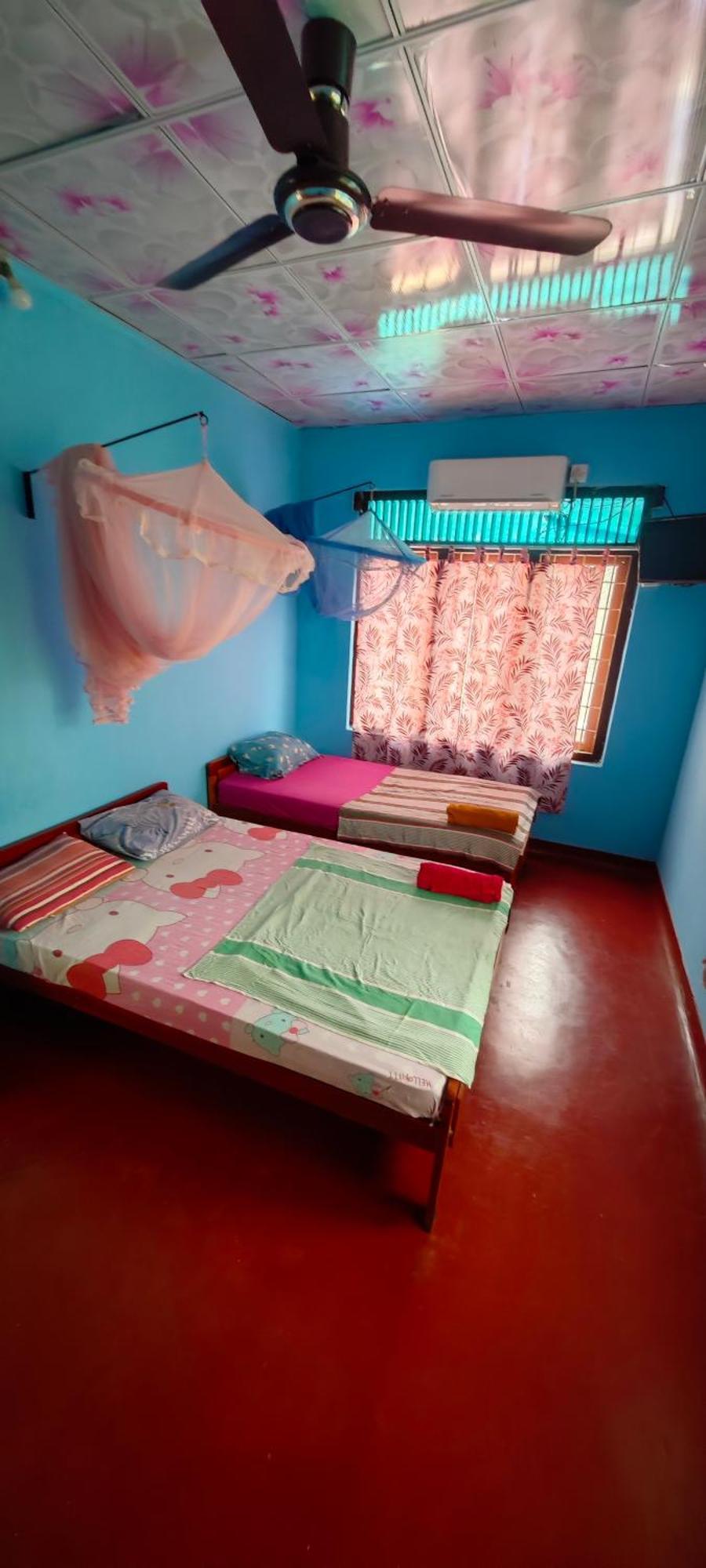 Tony'S Garden House Back Packers Inn Jaffna Bagian luar foto