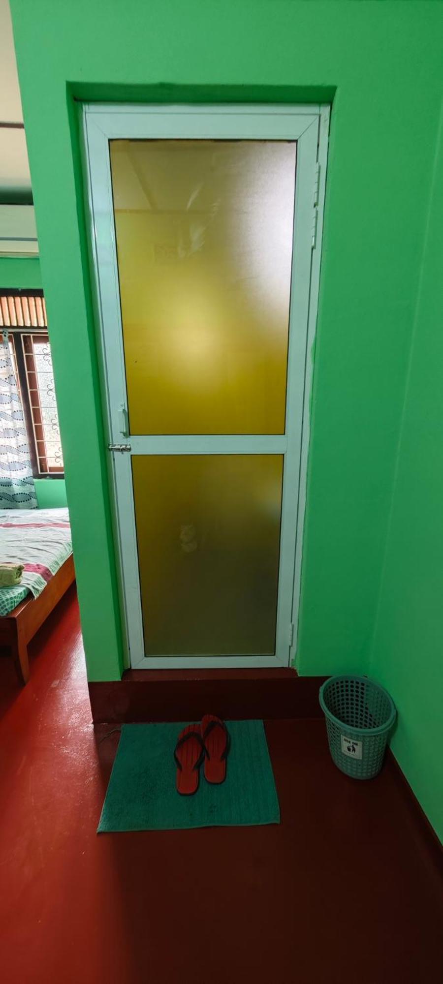 Tony'S Garden House Back Packers Inn Jaffna Bagian luar foto