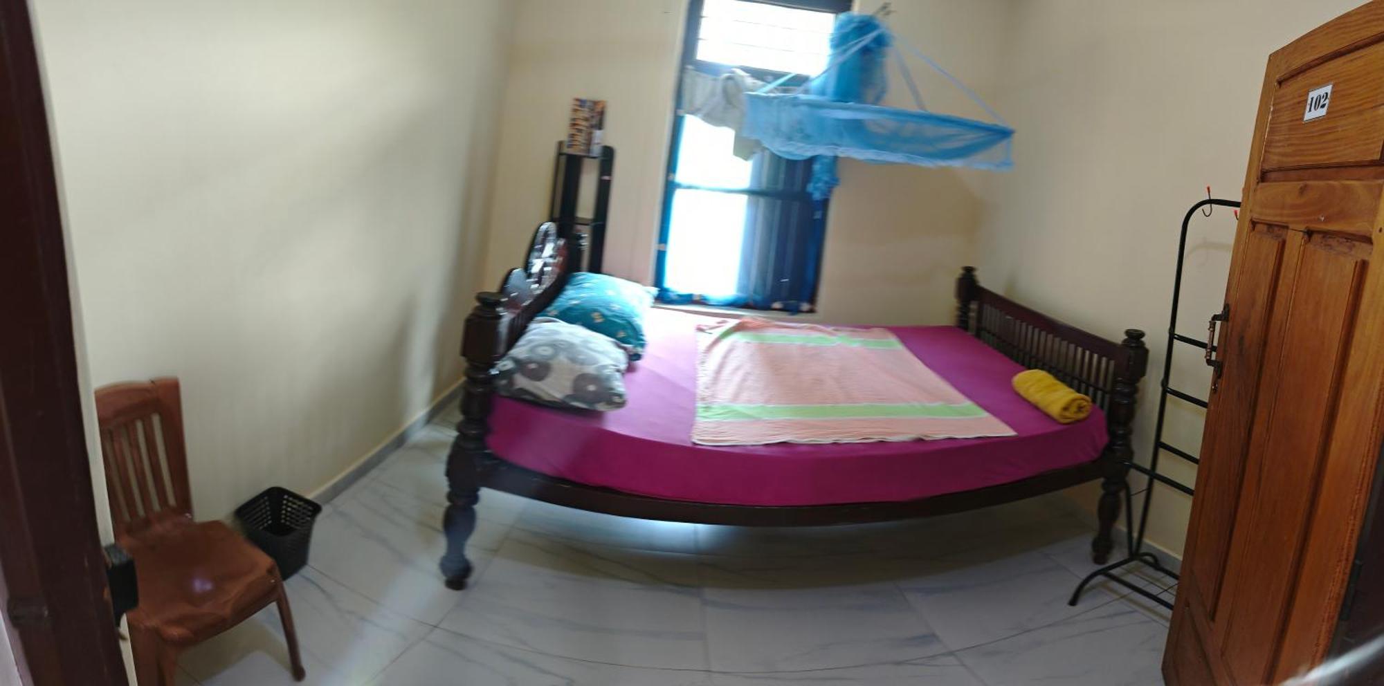 Tony'S Garden House Back Packers Inn Jaffna Bagian luar foto