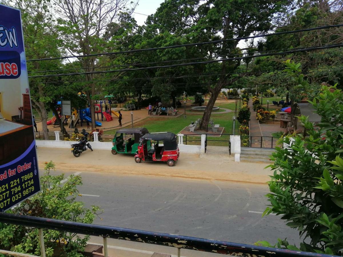 Tony'S Garden House Back Packers Inn Jaffna Bagian luar foto